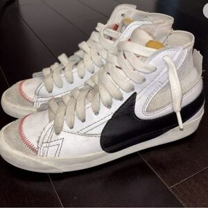 Nike Blazer Mid '77 Jumbo Sneakers White Black Mens 6.5 Distressed